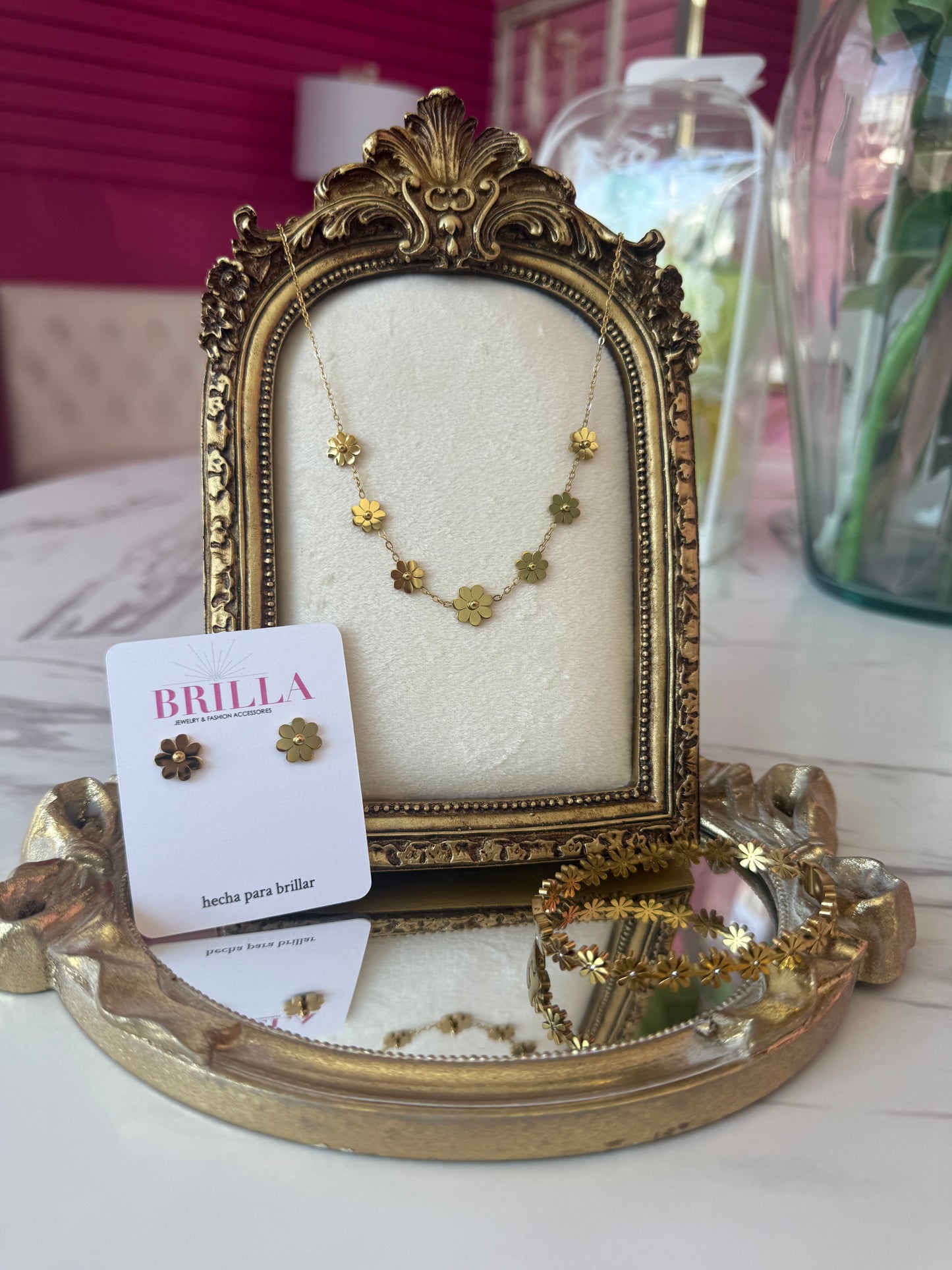 Gold Daisy Earrings